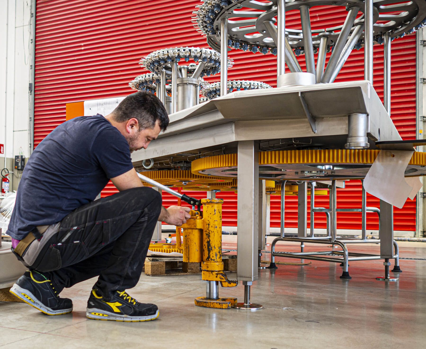 Manutenzione linee di produzione fornita dall'azienda FM Technology parma